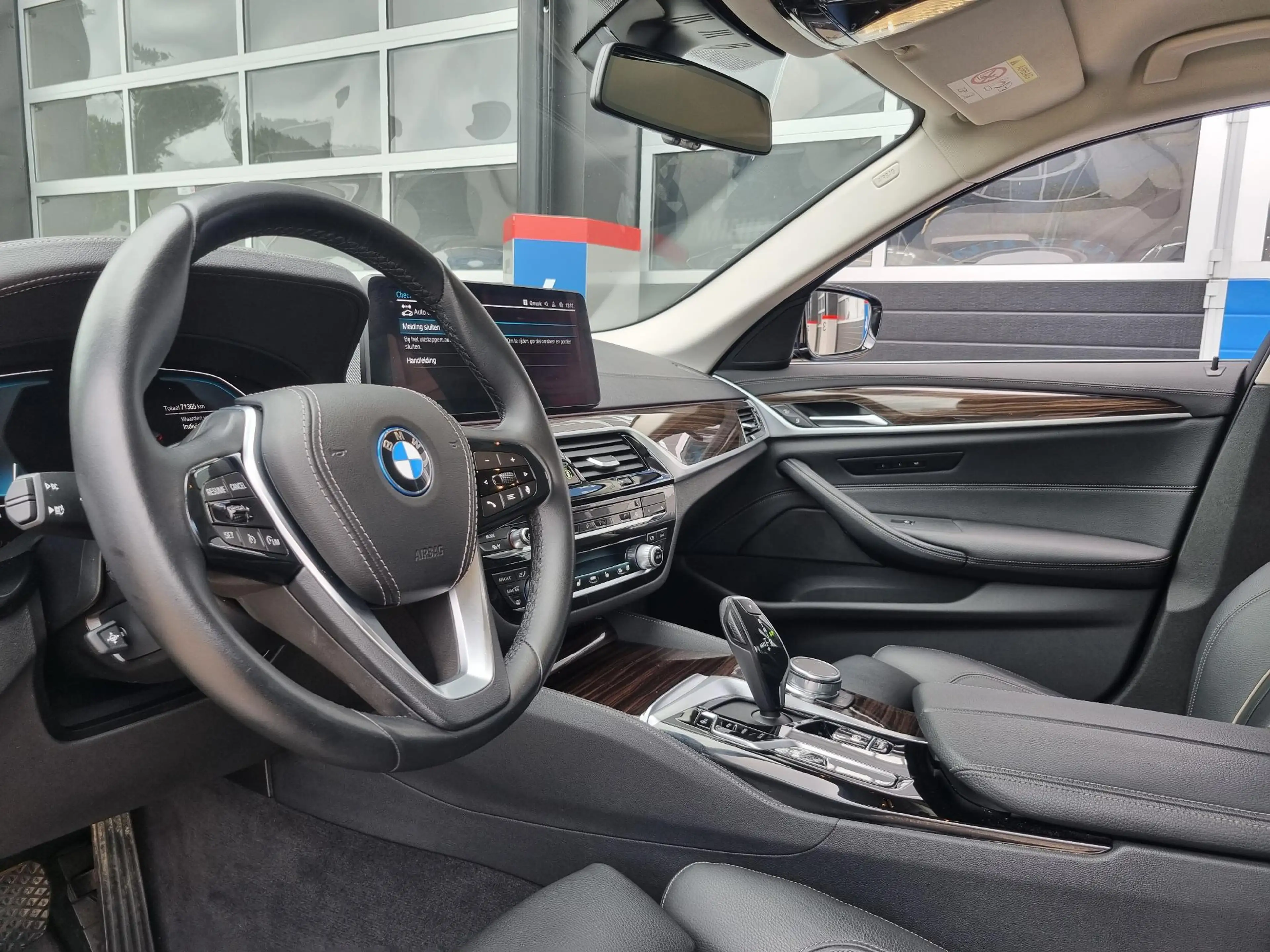 BMW 545 5-serie 545e xDrive 394pk. / Individual Tansanitbl — photo 5