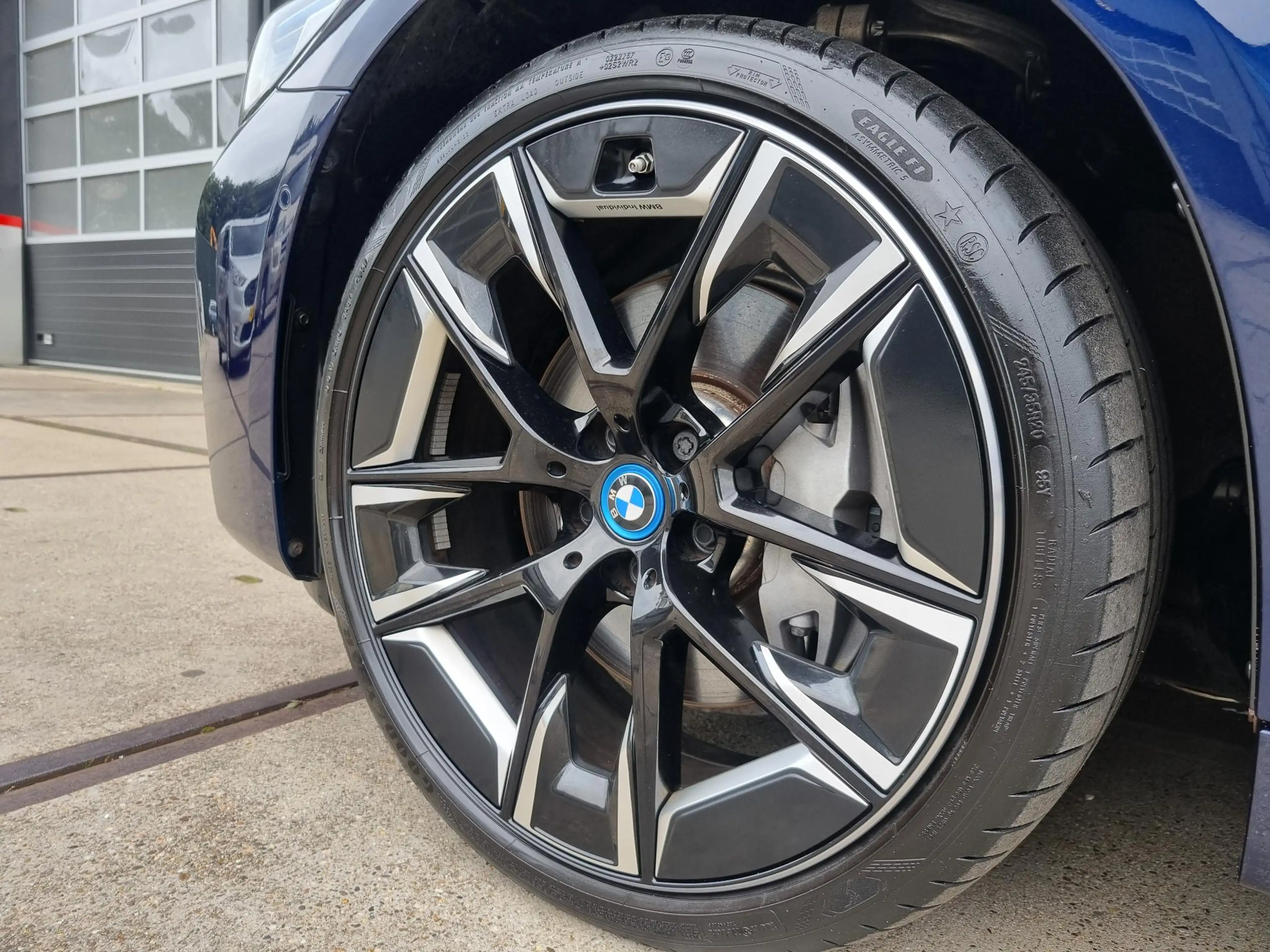 BMW 545 5-serie 545e xDrive 394pk. / Individual Tansanitbl — photo 26