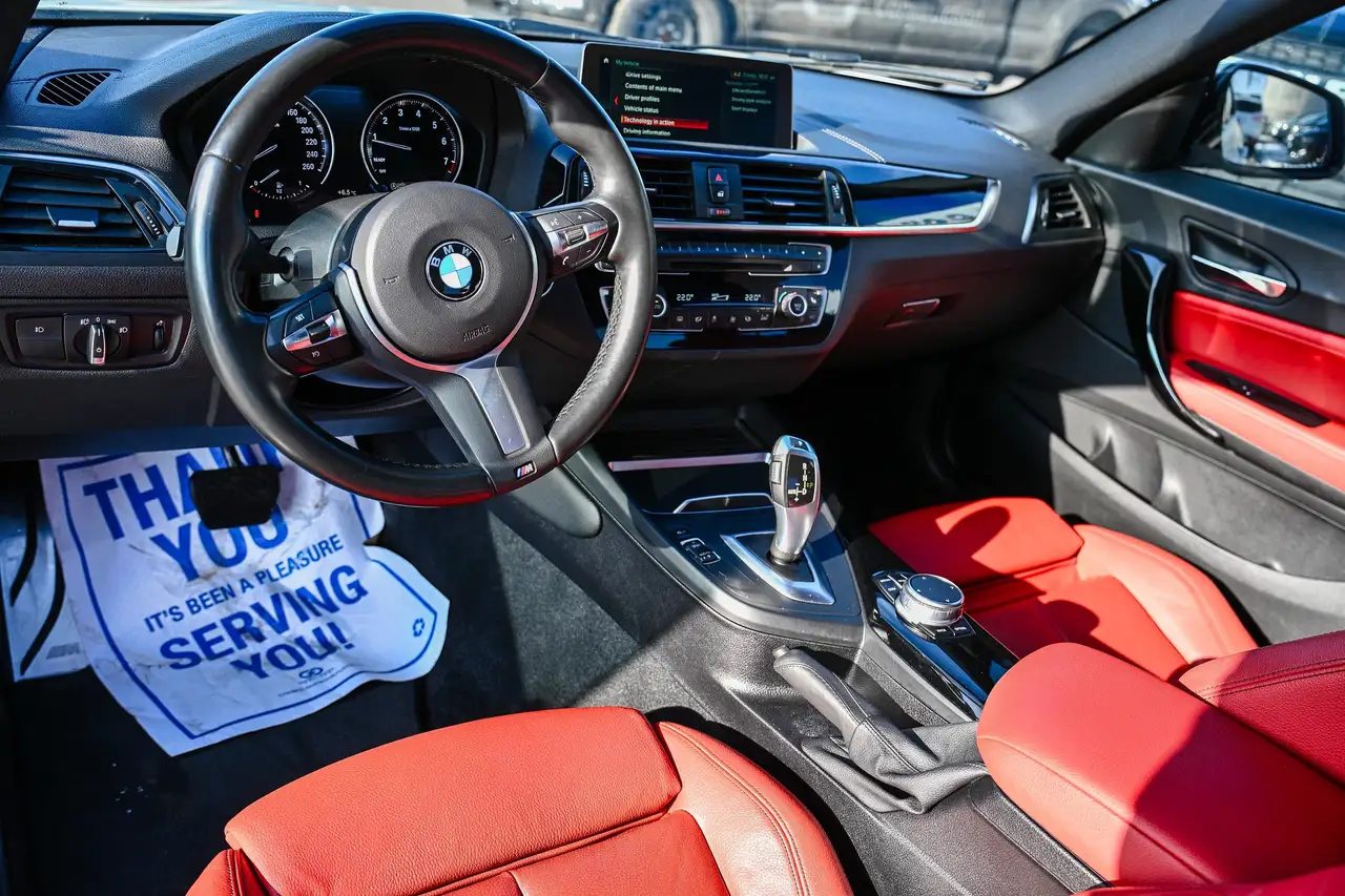 BMW 2 Series снимка BMW 2 Series