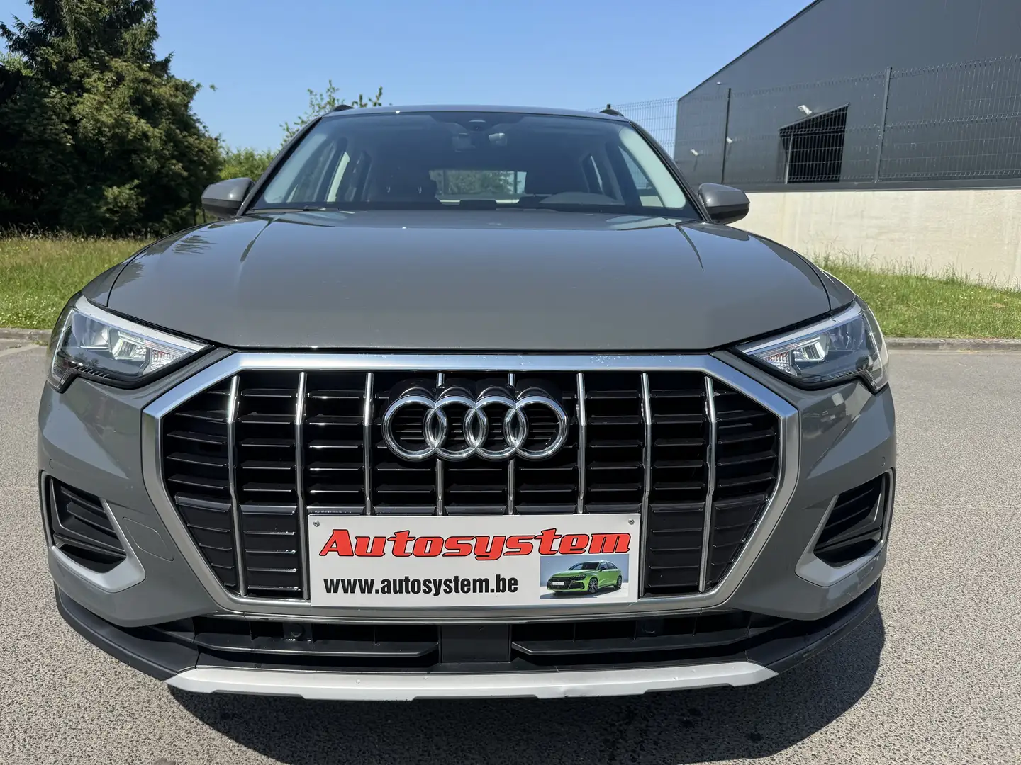 Audi Q3 35 TFSI Business Edition Advanced S tr. Gris - 2