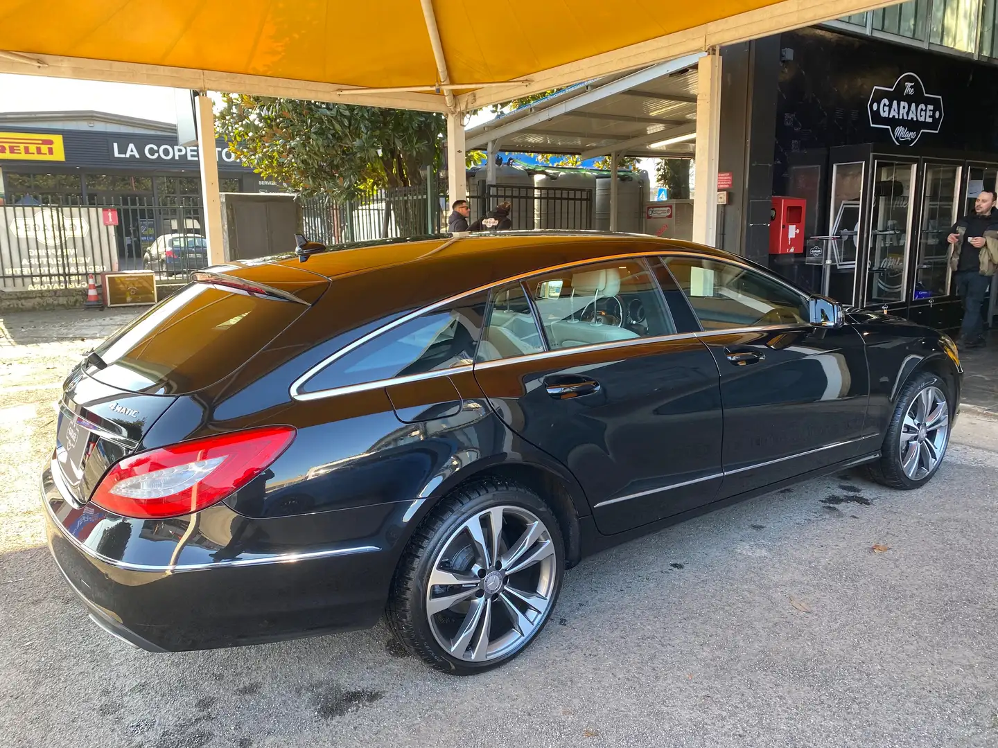 Mercedes-Benz CLS 350 CLS Shooting Brake cdi 4matic auto Fekete - 2