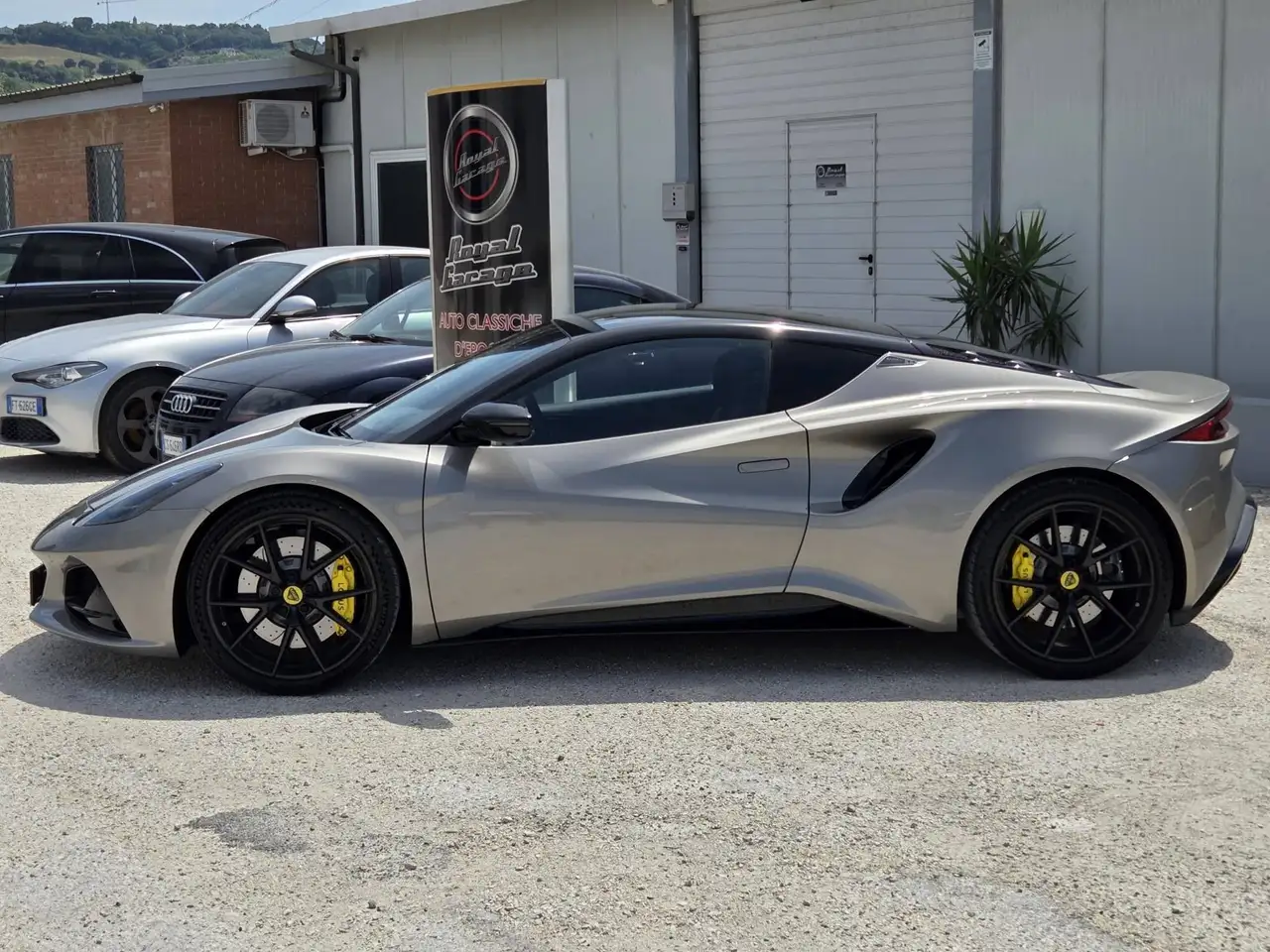 Lotus Emira 2023