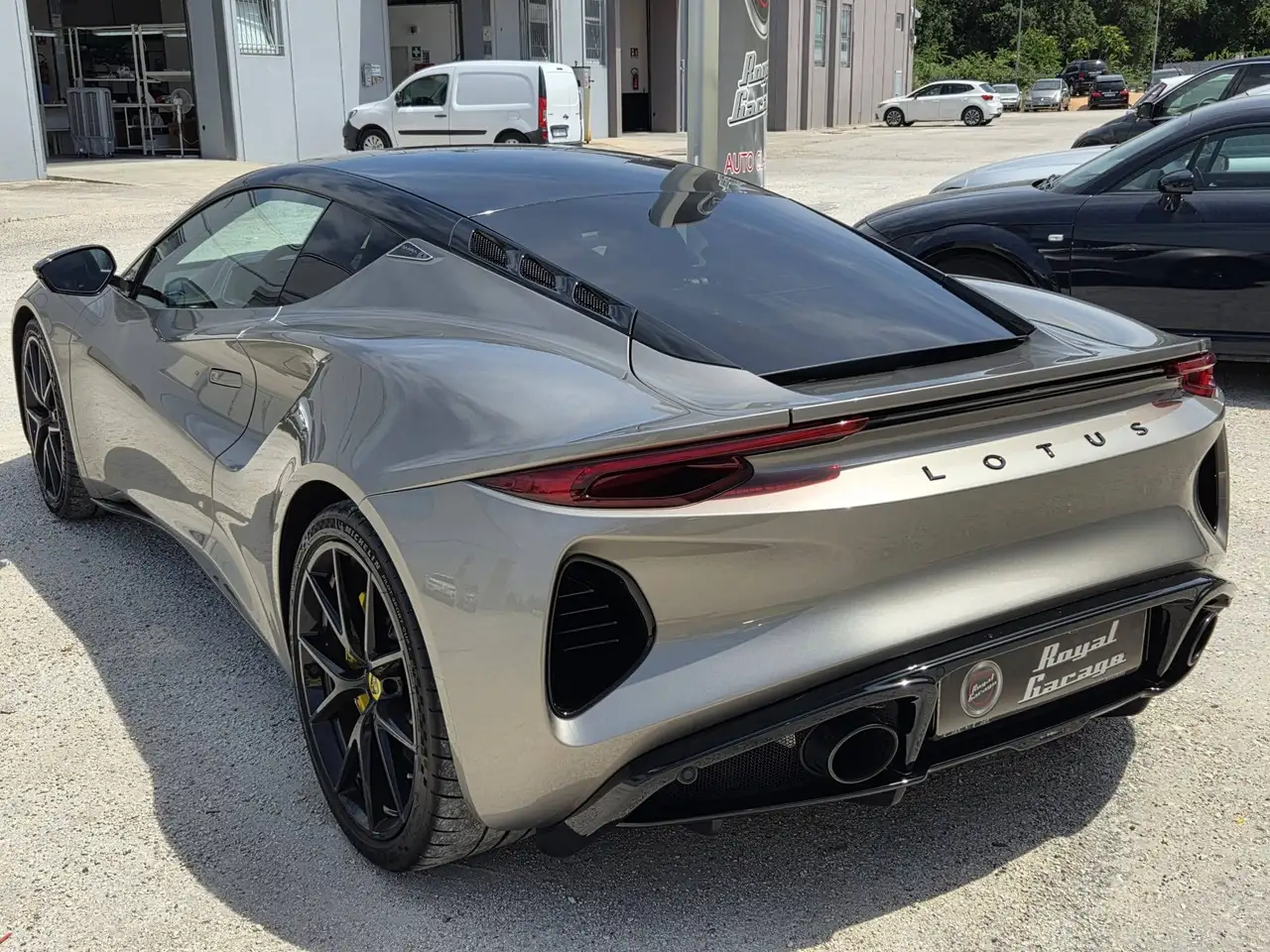 Lotus Emira 2023