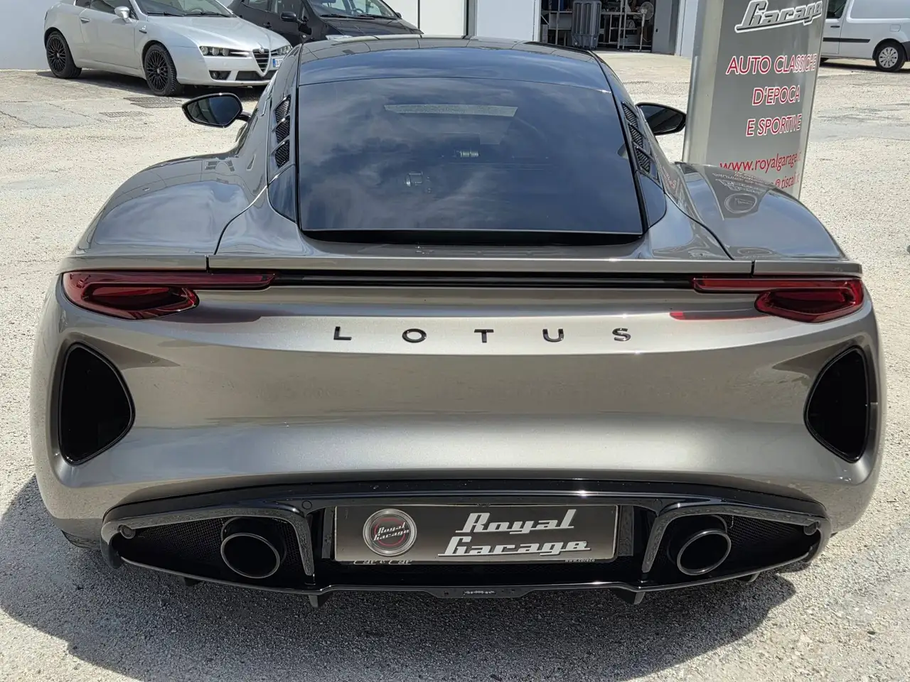 Lotus Emira 2023