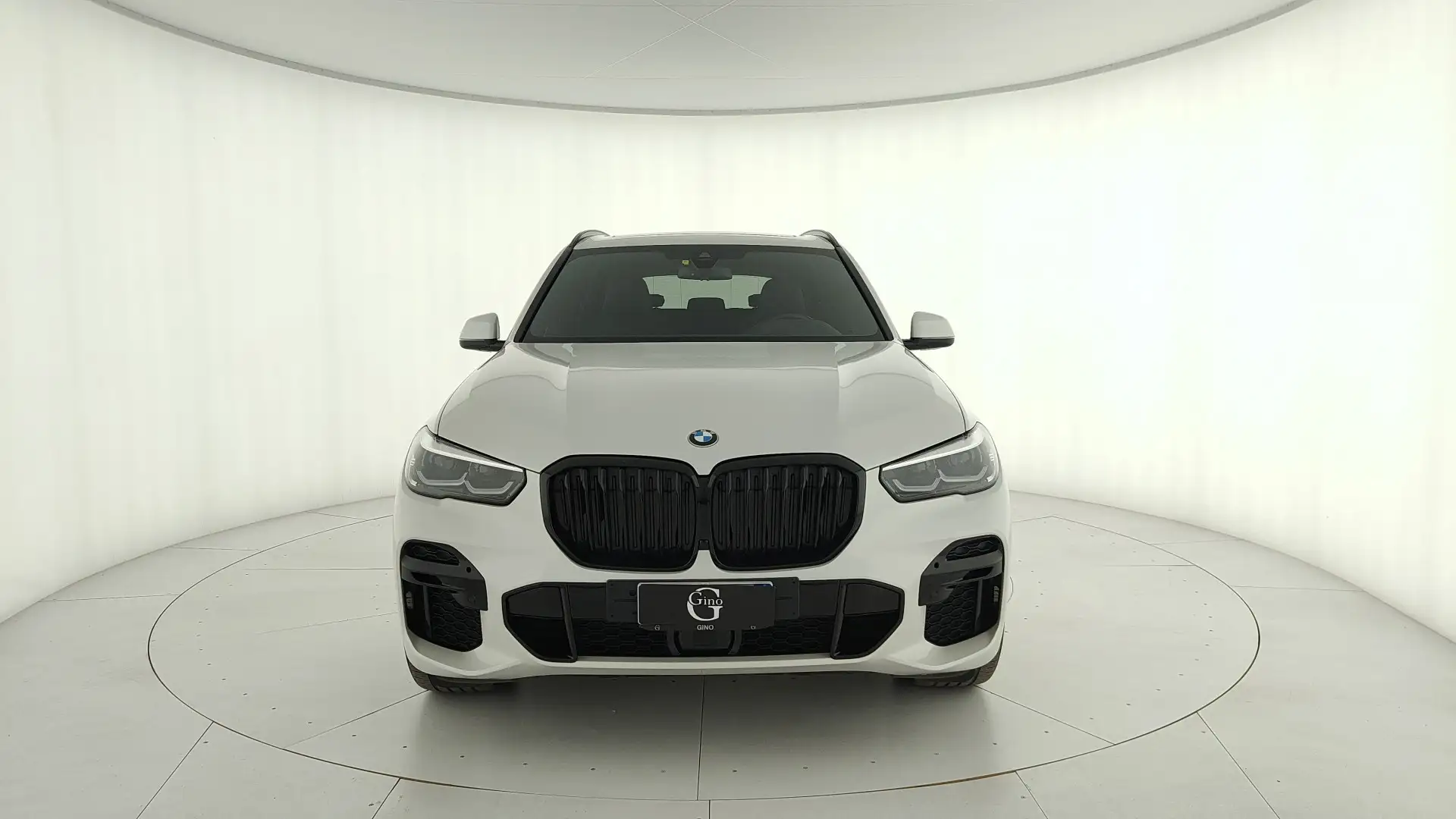 BMW X5 xdrive30d mhev 48V Msport auto Bianco - 2