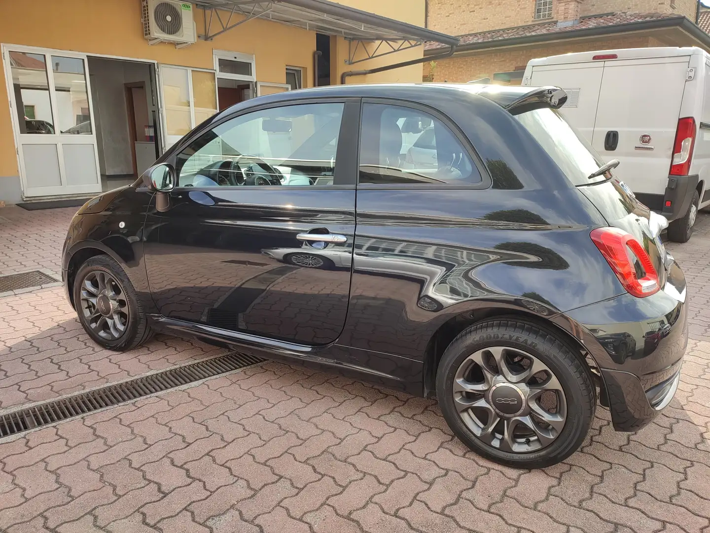 Fiat 500 500 1.0 hybrid Connect 70cv Formula Guida Sicuro!! Nero - 2