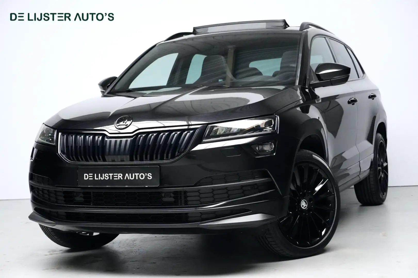 Skoda Karoq 1.5 TSI ACT Sportline Automaat | Pano-dak | Virtua Zwart - 1
