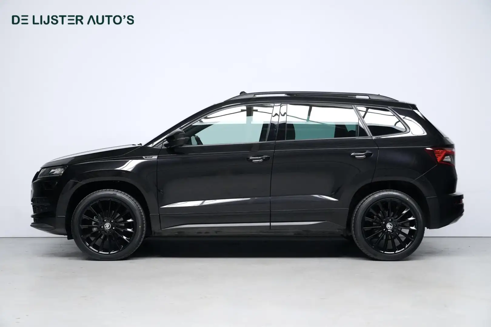 Skoda Karoq 1.5 TSI ACT Sportline Automaat | Pano-dak | Virtua Zwart - 2