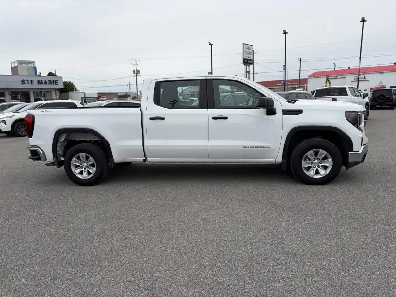 GMC Sierra 1500 снимка GMC Sierra 1500