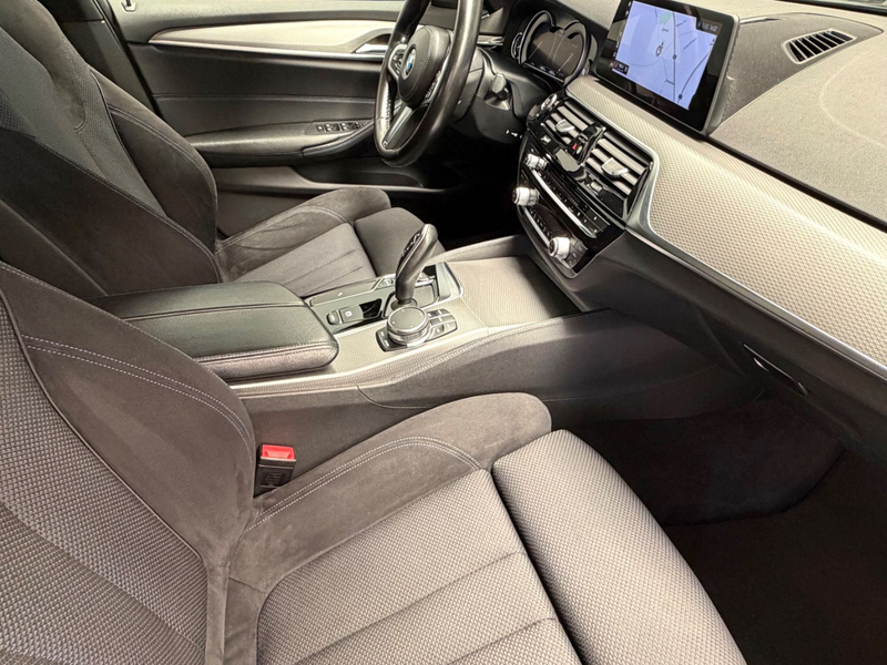 BMW 530 i Aut. M Sport Navi/Head-Up/Alcantara/Kamera — photo 12