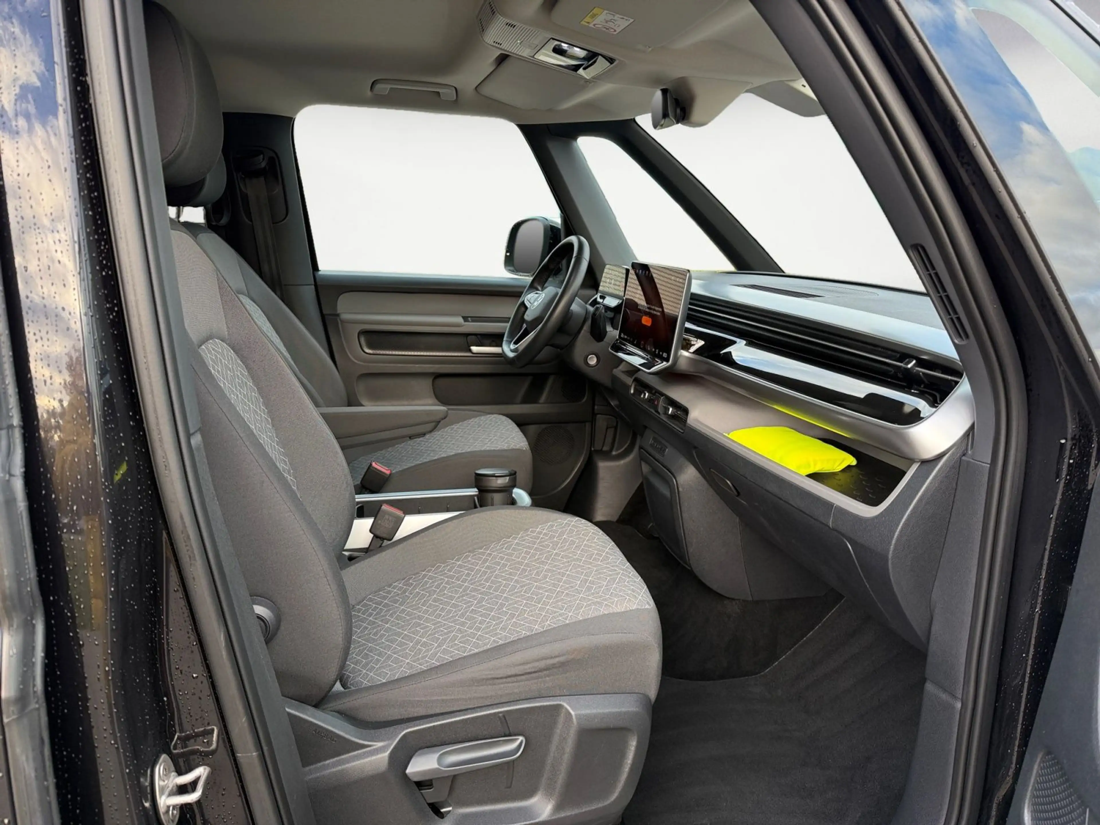 Volkswagen ID. Buzz ID.Buzz Pro 210 kW (286 PS) Heckantrieb — photo 13