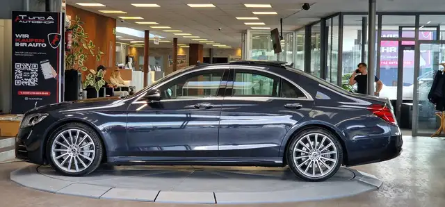 Mercedes-Benz S-Class view 4