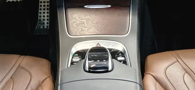 Mercedes-Benz S-Class view 17