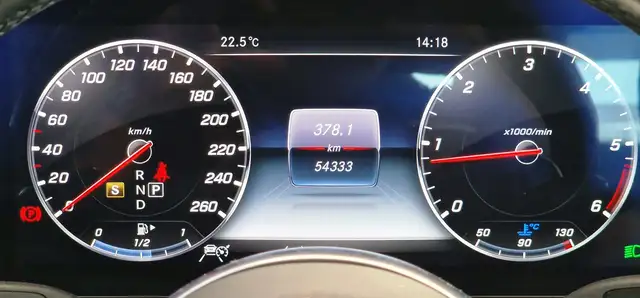 Mercedes-Benz S-Class view 14