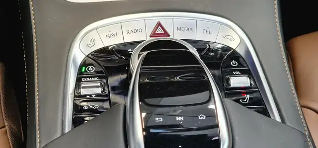 Mercedes-Benz S-Class view 24