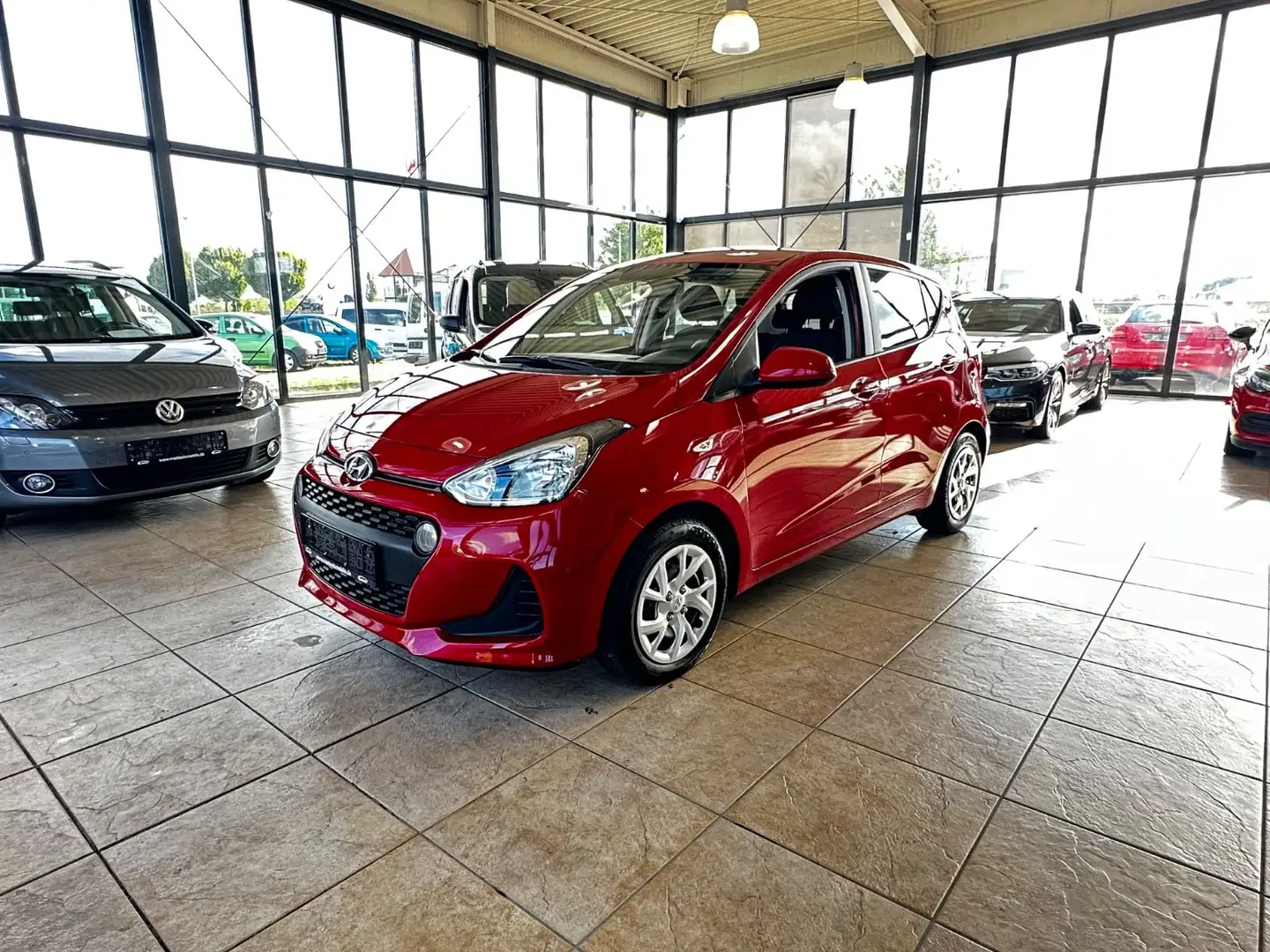 Hyundai i10 blue Trend Rouge - 1