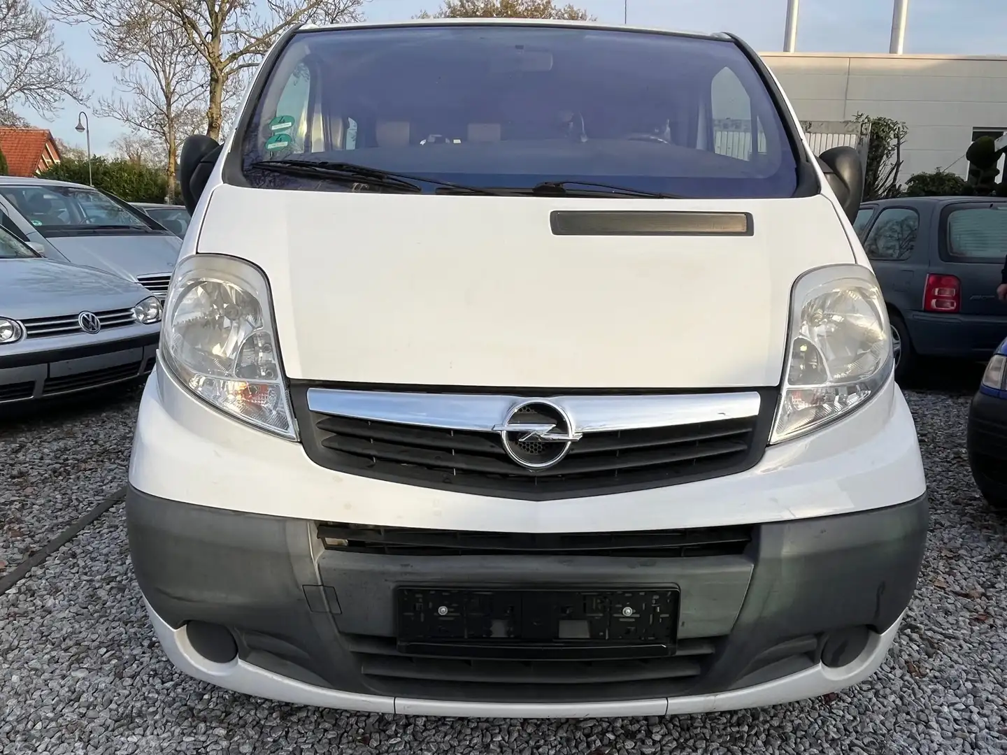 Opel Vivaro Vivaro 2.5 CDTI L1H1 Life, TÜV neu.. Biały - 1