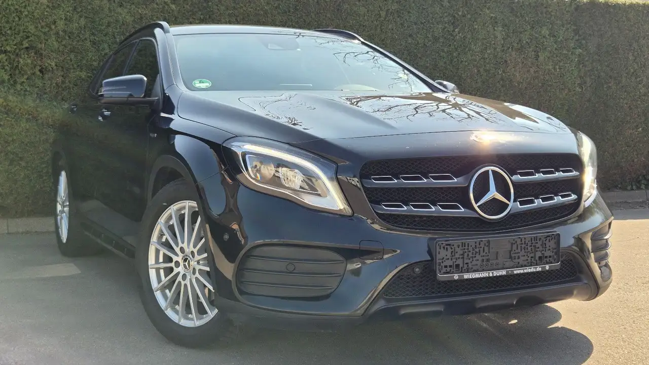 Mercedes-Benz GLA 220