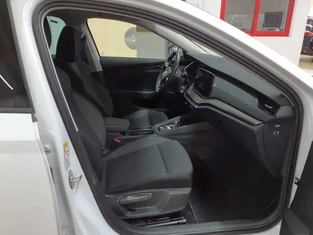 Skoda Octavia view 8