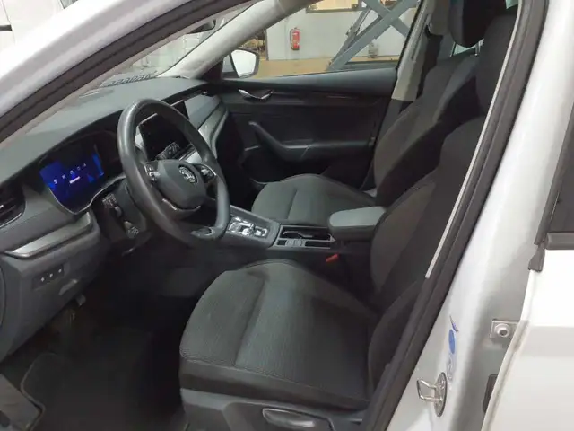 Skoda Octavia view 7