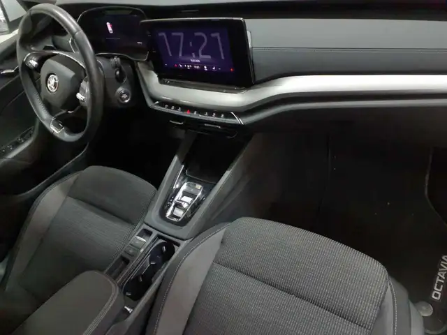 Skoda Octavia view 9