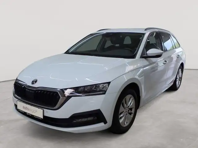 Skoda Octavia view 2