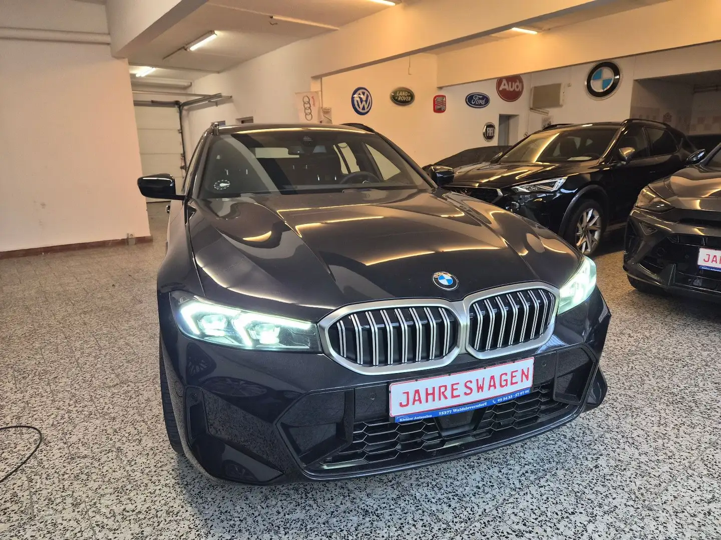 BMW 330 i Touring xDrive M Sport Virtual/LED/Kamera Schwarz - 1