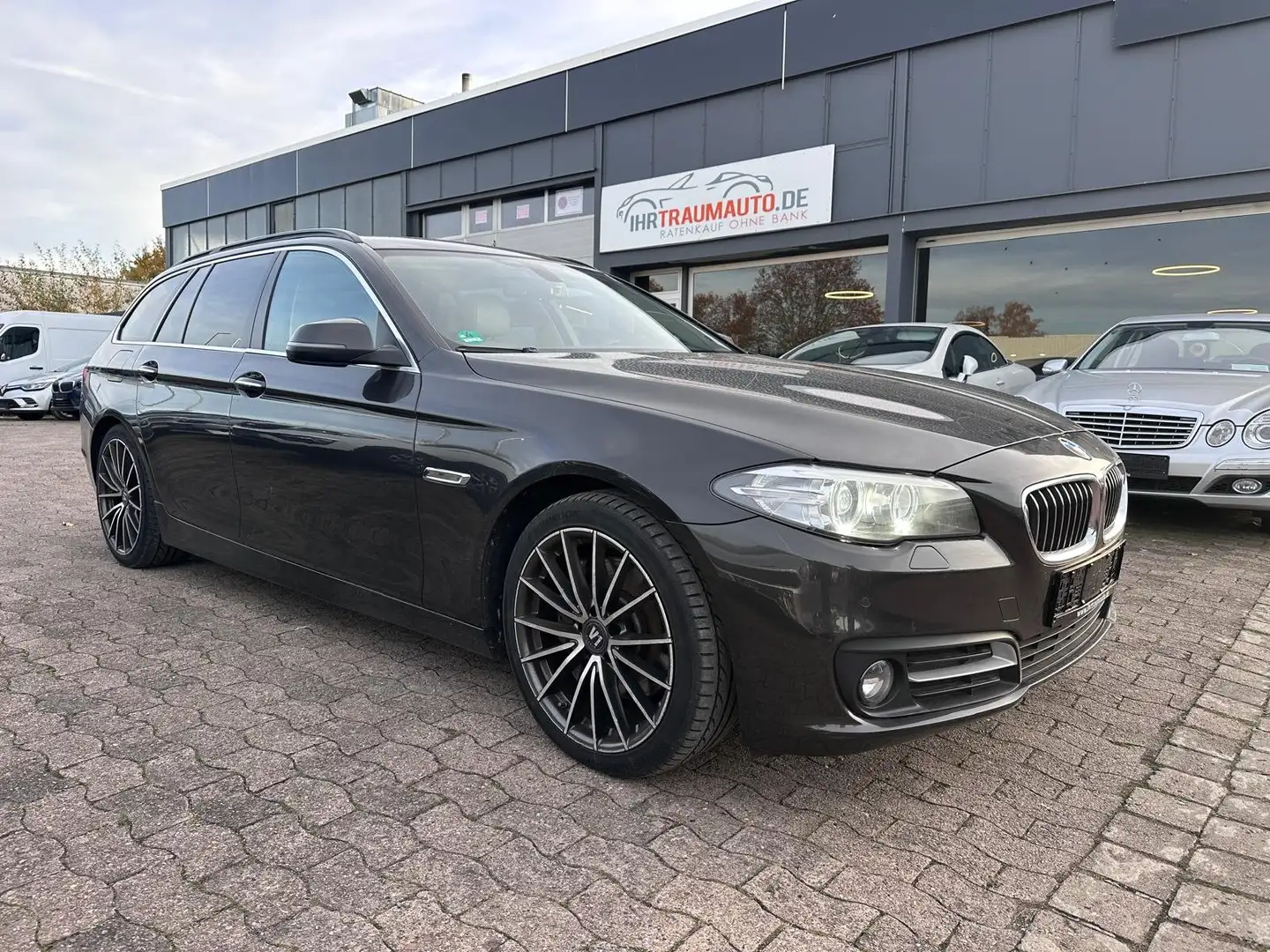 BMW 530 d xDrive+Tüv Neu+Automatik+Leder Beige+ Noir - 1