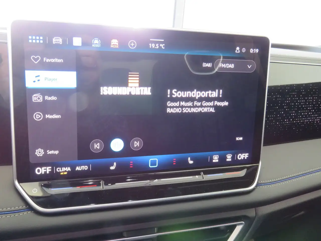 Volkswagen Tiguan Sport TDI DSG 12