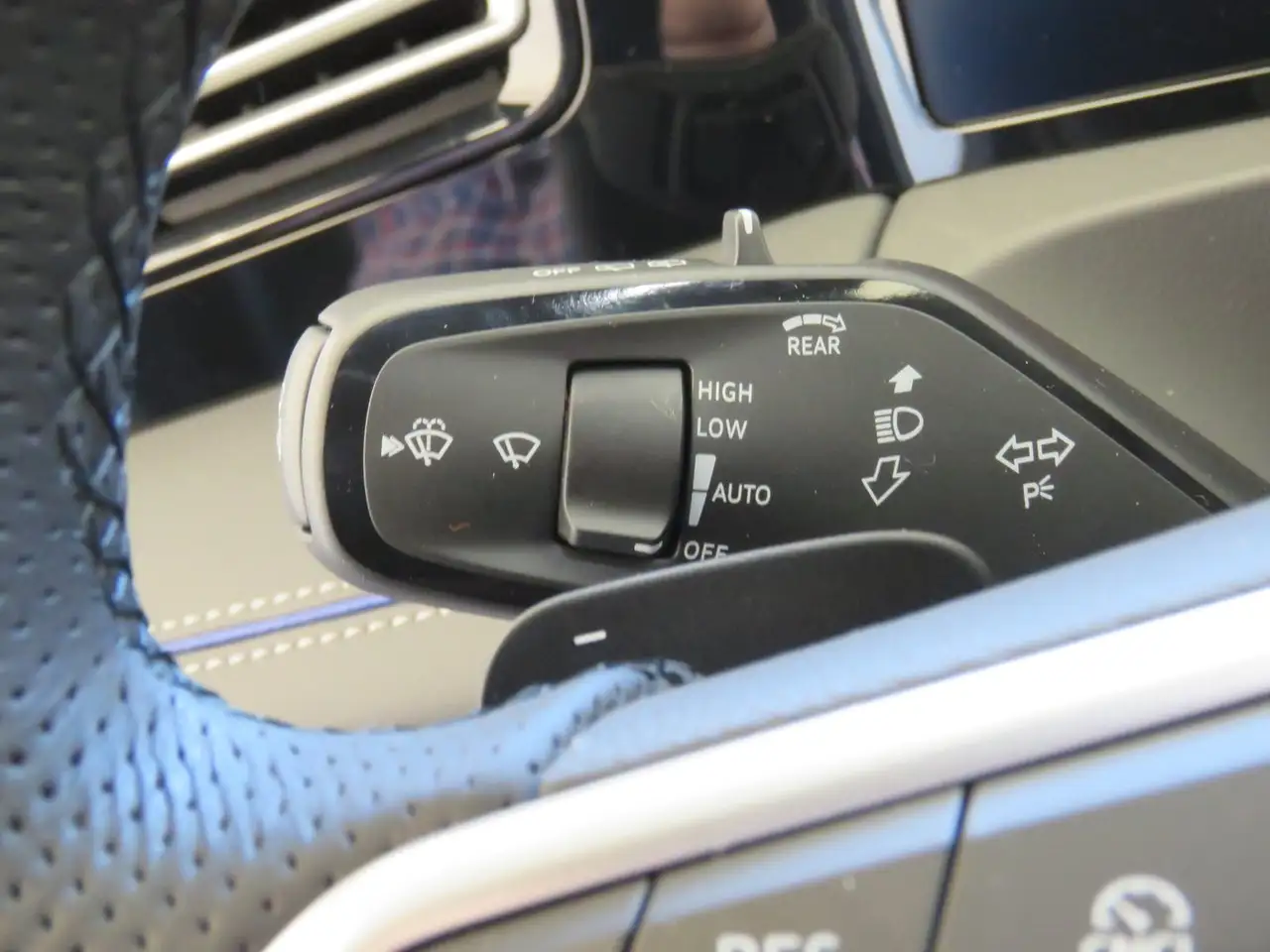 Volkswagen Tiguan Sport TDI DSG 9