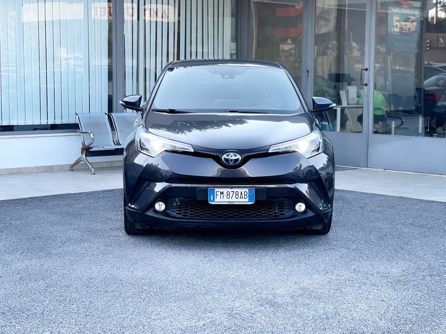Toyota C-HR 1.8 Hybrid 98CV E6 Automatica - 2017 Grigio - 2