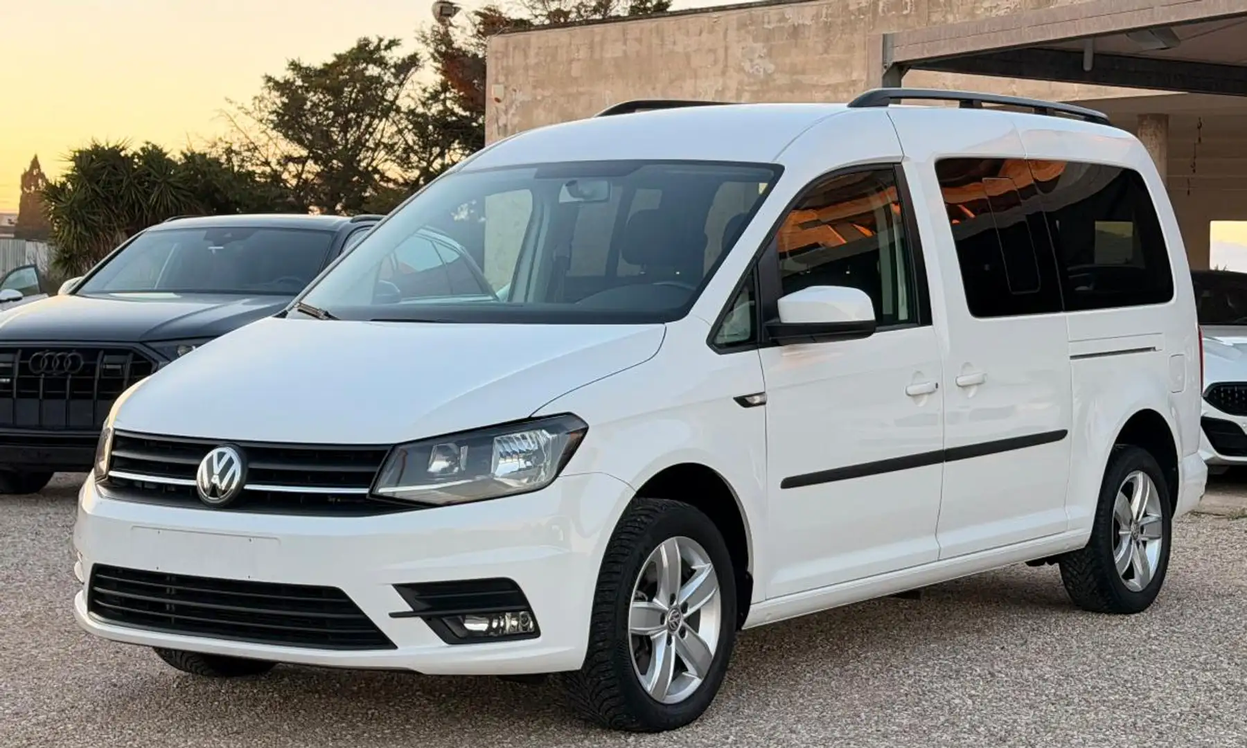 Volkswagen Caddy 2.0 TDI 102CV DSG Plus Adv. Maxi Blanc - 2