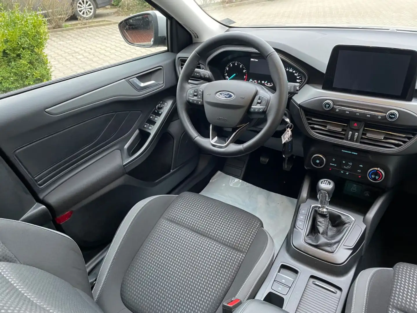 Ford Focus Kombi Hybrid125Ps  LED/ACC/Navi/FSH/SHZ Silber - 2