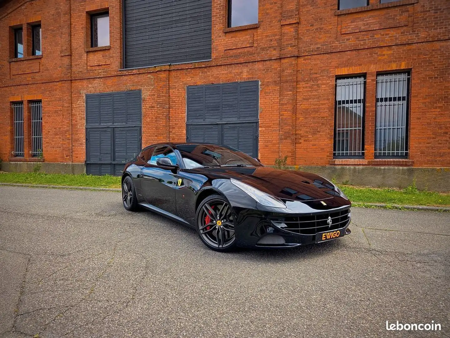Ferrari FF v12 6.3 660 ch ligne sport capristo Noir - 1