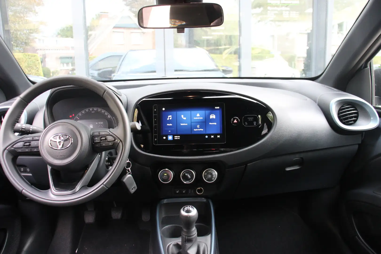 Toyota Aygo X 1.0 VVT-i MT Pulse Two-tone Gris - 2