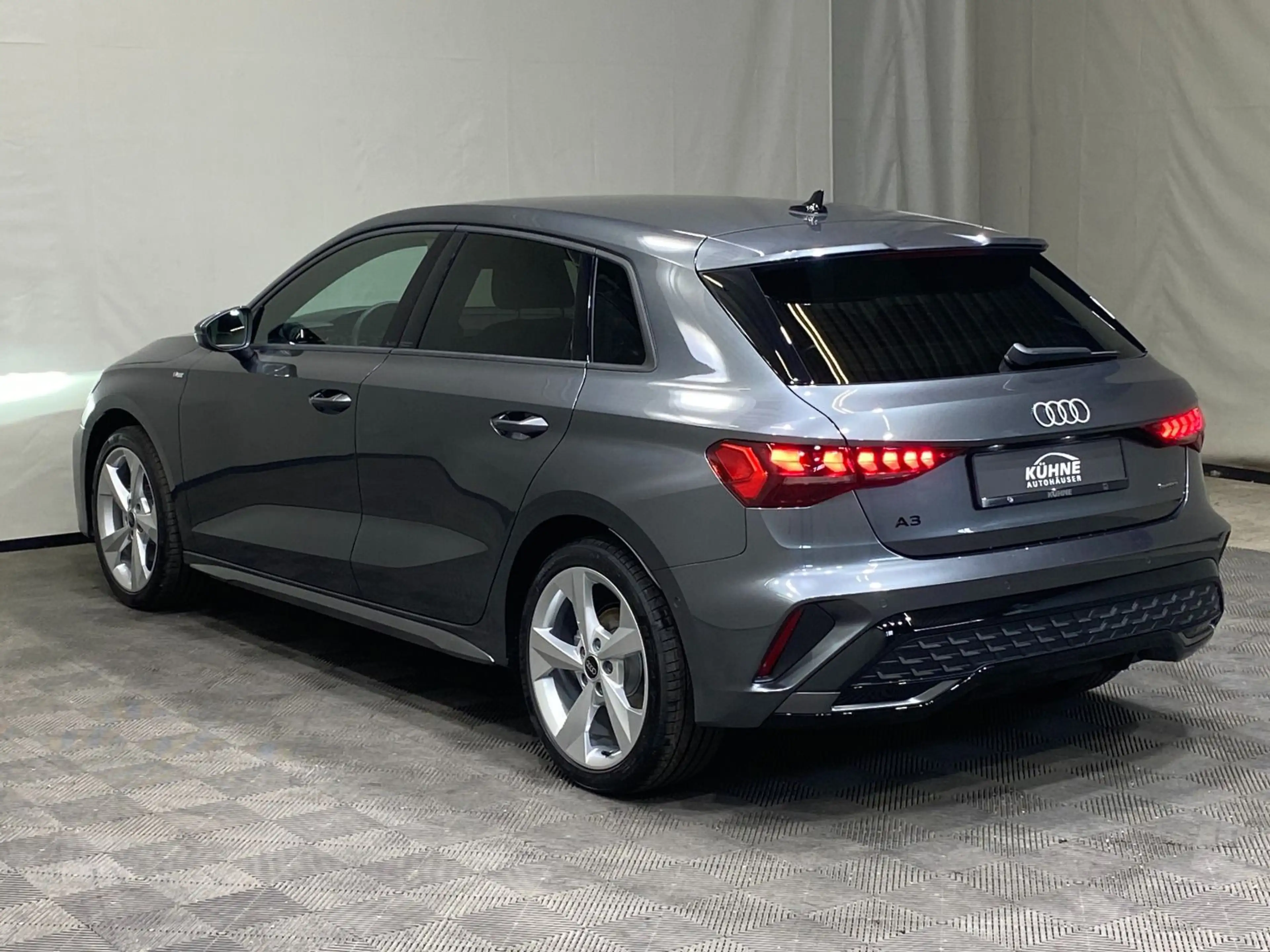 Audi A3 S line TFSI quattro S tronic | NAVI — photo 4