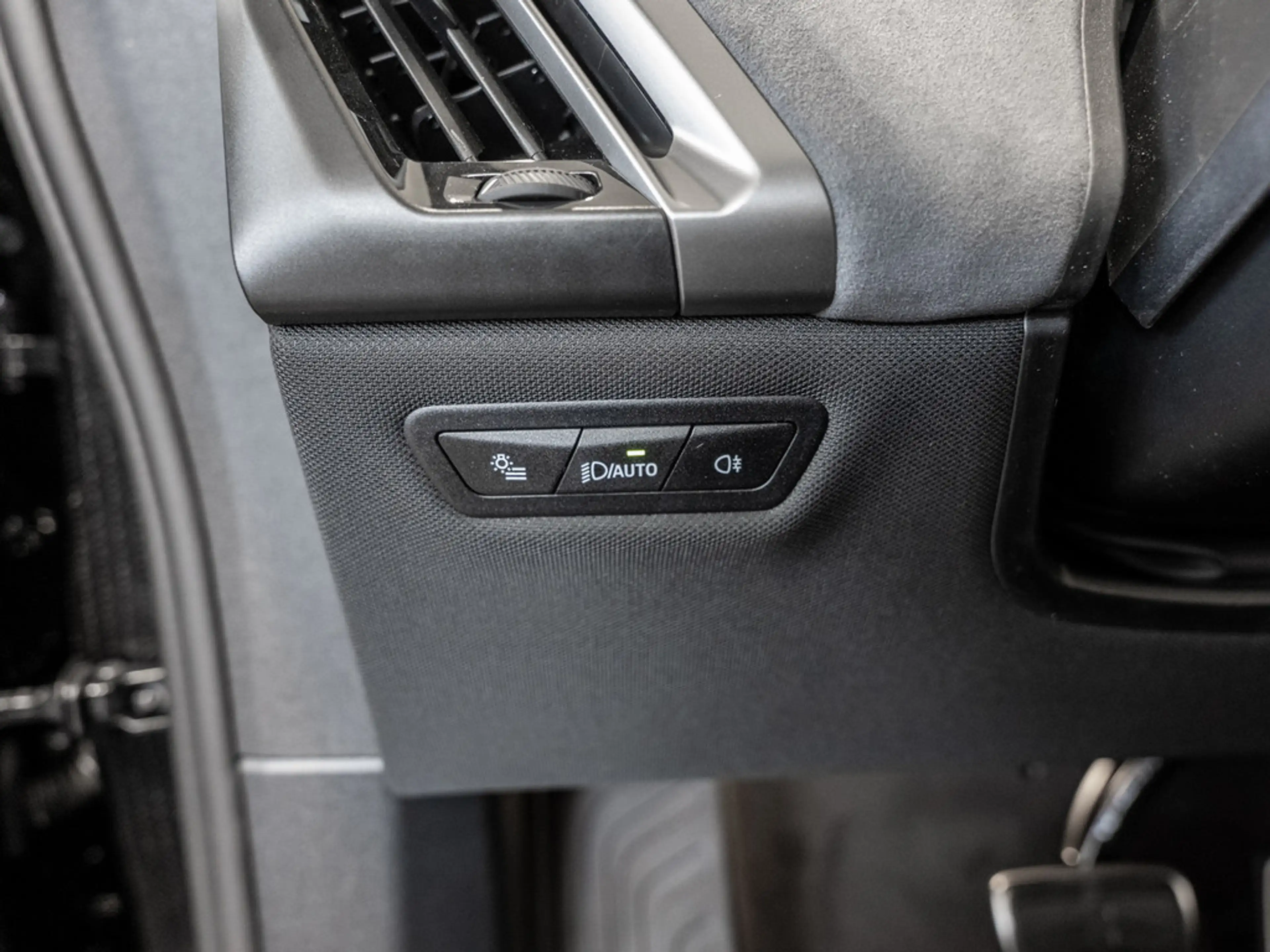 BMW iX xDrive60 M-Sport Pro FACEL. 360° PANO LED — photo 14