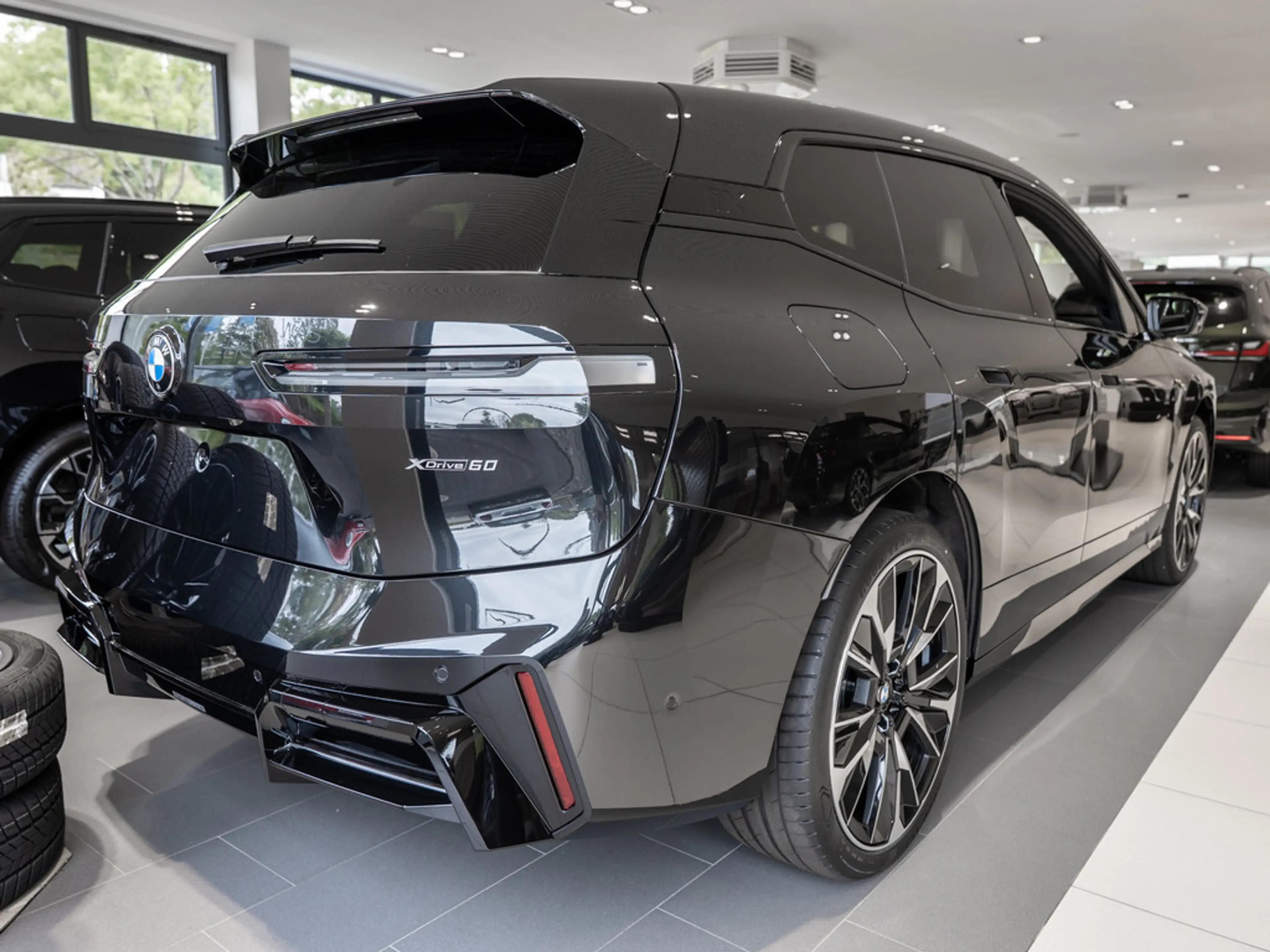 BMW iX xDrive60 M-Sport Pro FACEL. 360° PANO LED — photo 5