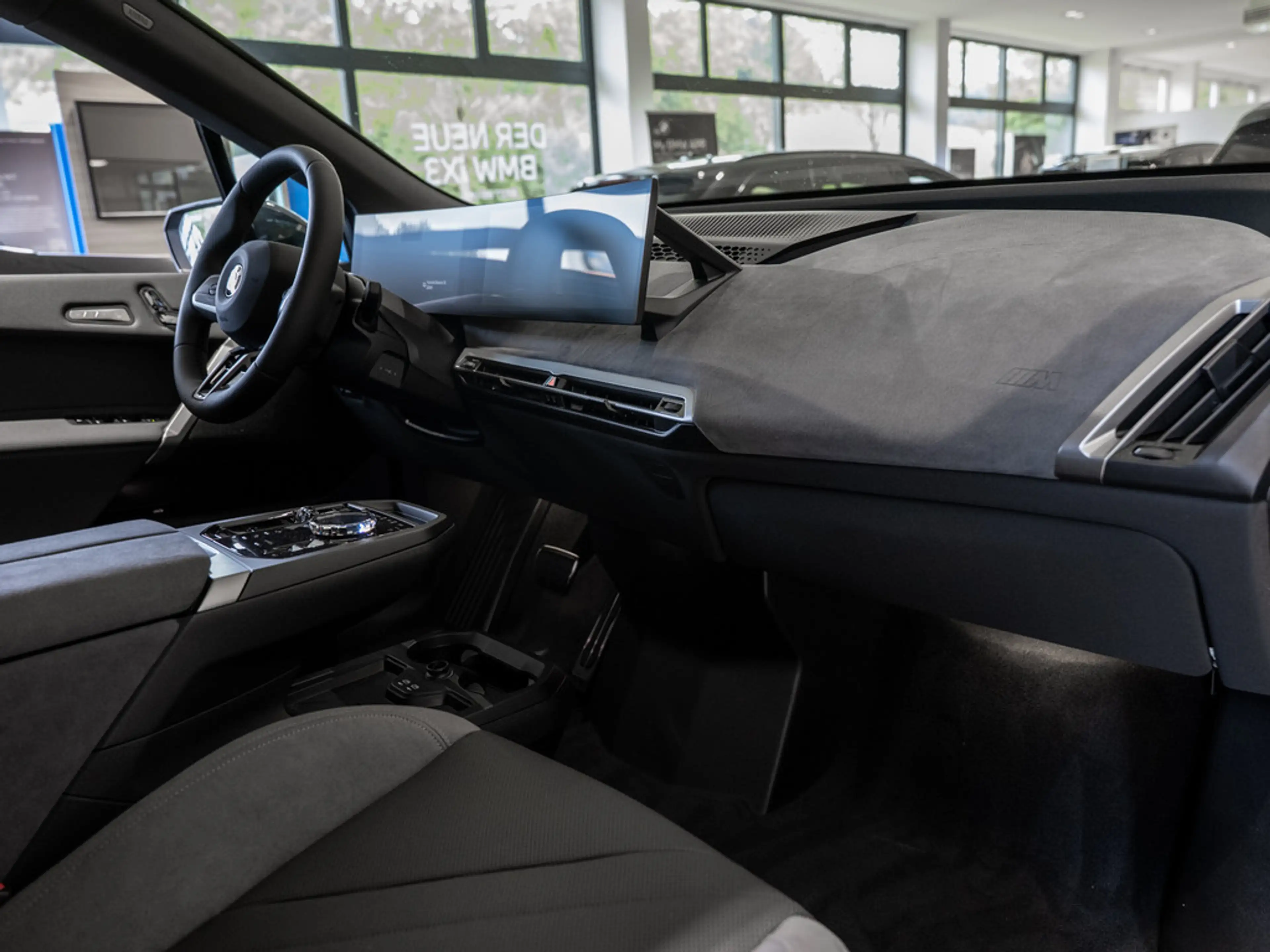 BMW iX xDrive60 M-Sport Pro FACEL. 360° PANO LED — photo 6
