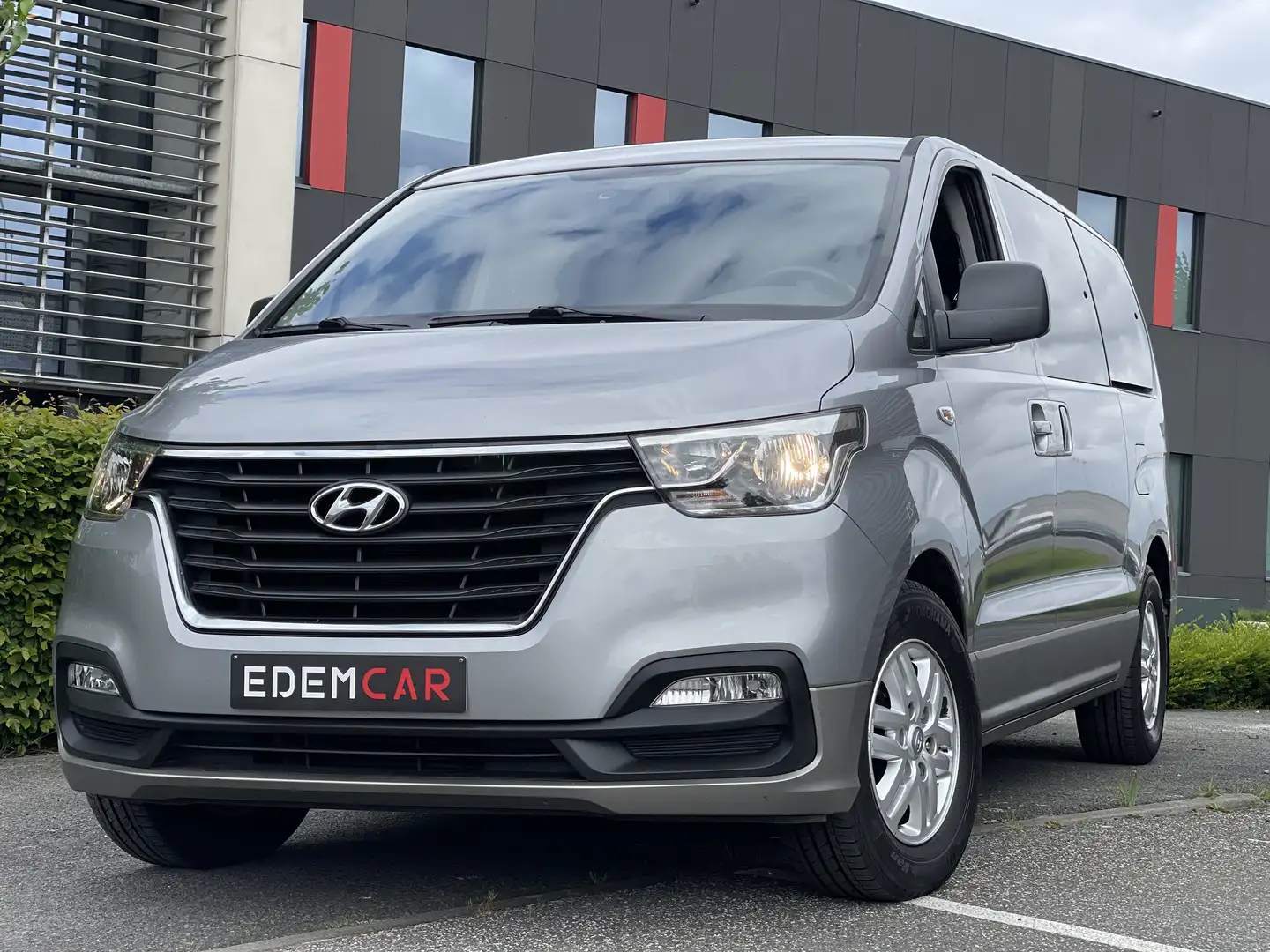 Hyundai H-1 People 2.5 CRDi Executive 8pl. Gris - 1