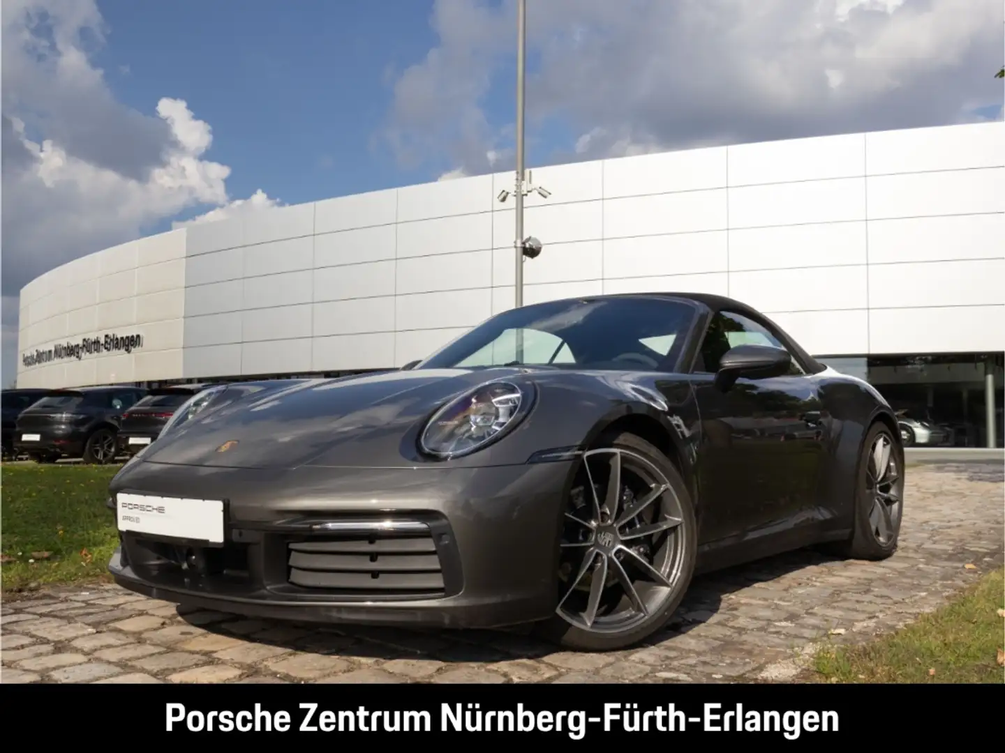 Porsche 992 911 Carrera Cabriolet SportChrono LED-Matrix Grau - 1