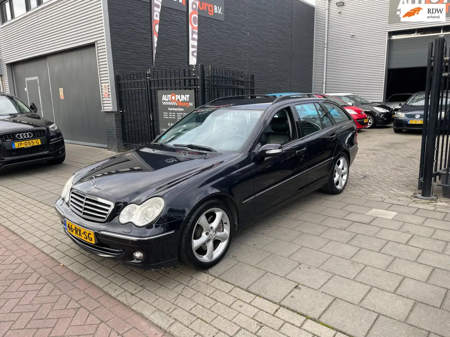 Mercedes-Benz C 230 Combi K. Avantgarde Trekhaak Airco NAP APK Zwart - 1