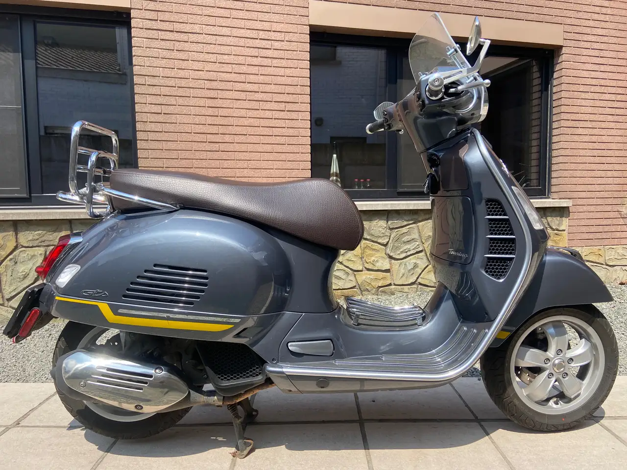 Vespa GTS 125