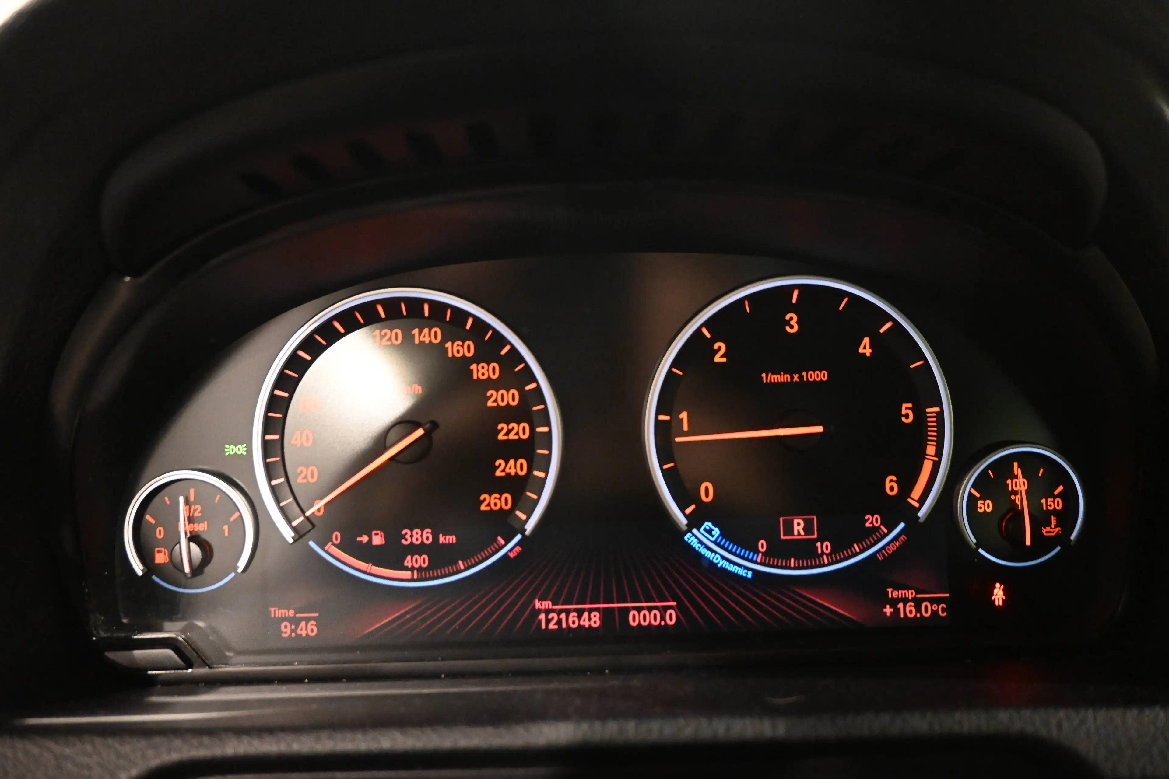 BMW 520 520 GT 520da GT / EURO 6b / CAMERA 360 / CUIR / GPS NAVIGATION / XENON / PDC !! — photo 11