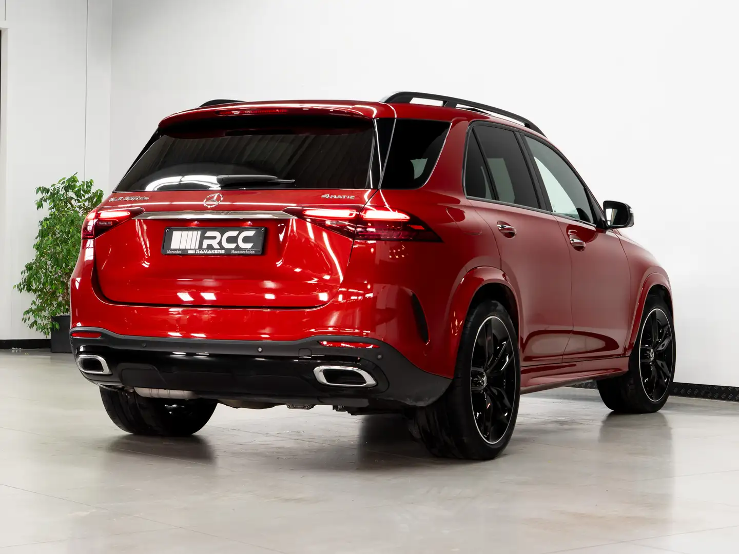 Mercedes-Benz GLE 350 de 4M AMG Premium Night 22" PANO Distronic Head-Up Rouge - 2