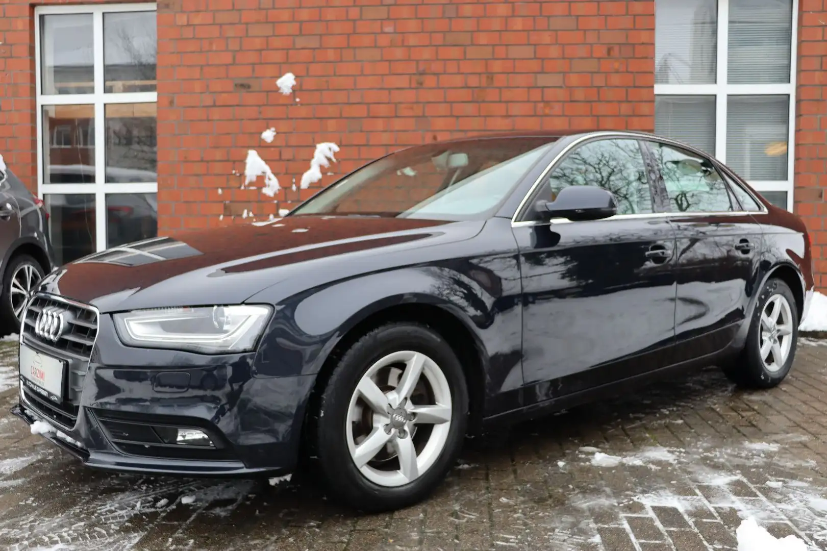 Audi A4 Lim 2.0 TFSI Ambiente Autom. Bi-Xenon Blau - 2