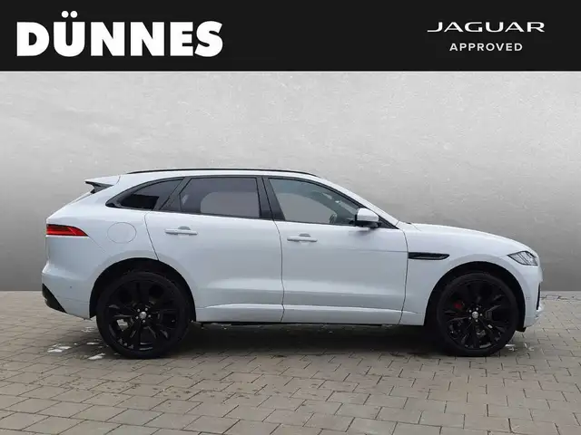 Jaguar F-Pace view 6