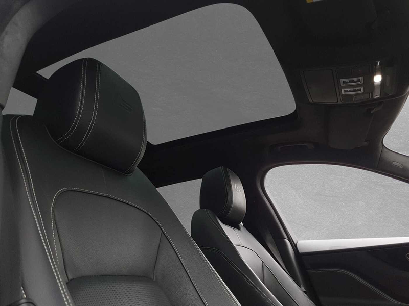 Jaguar F-Pace 30d AWD S — photo 10