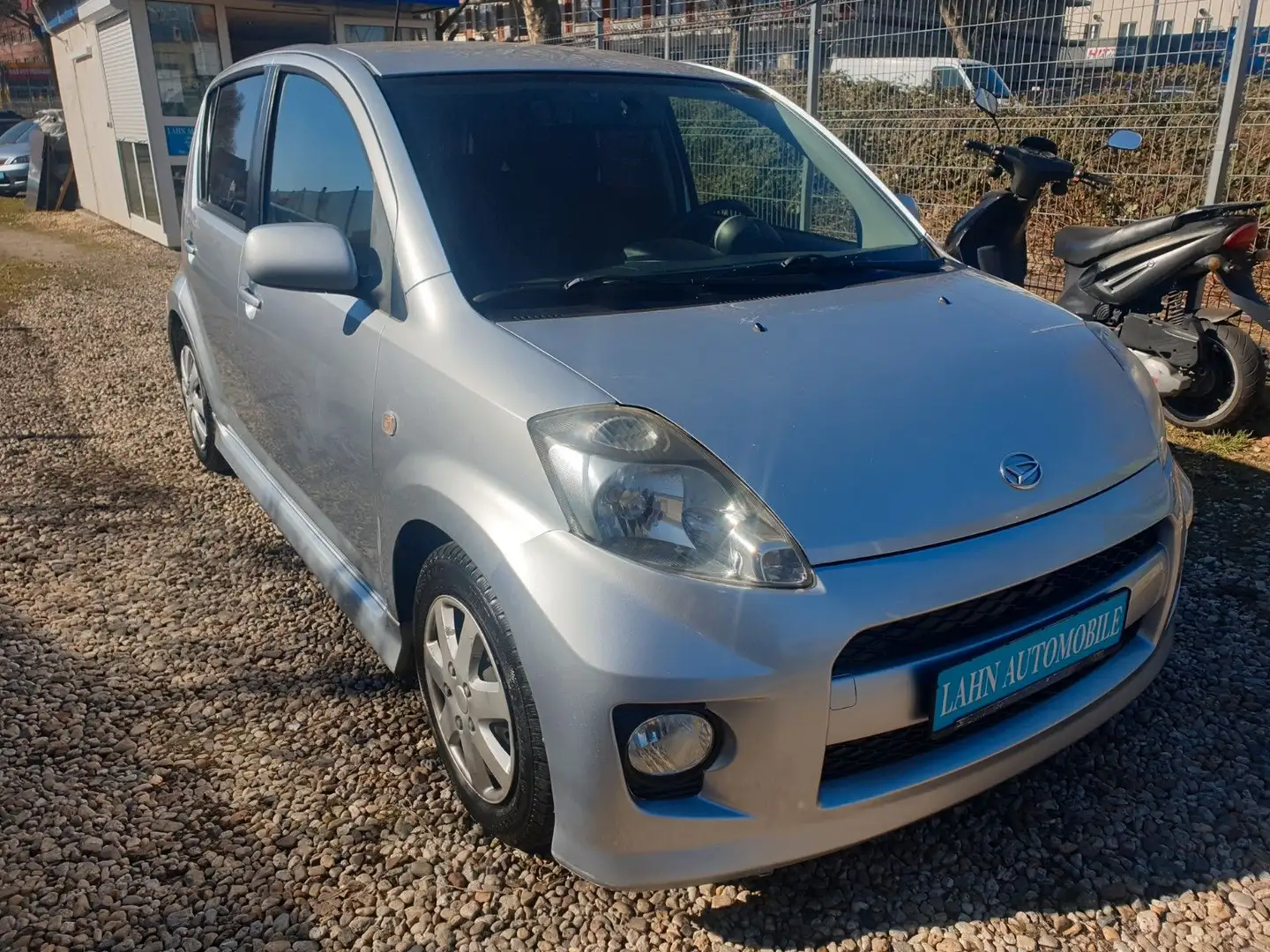 Daihatsu Sirion 1.3 S*2-Hand*TÜV-Neu* Argent - 1