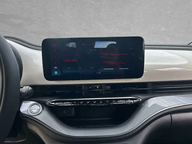 Fiat 500e view 12